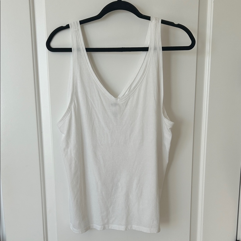 Victorias Secret Sport White Sleeveless Top
